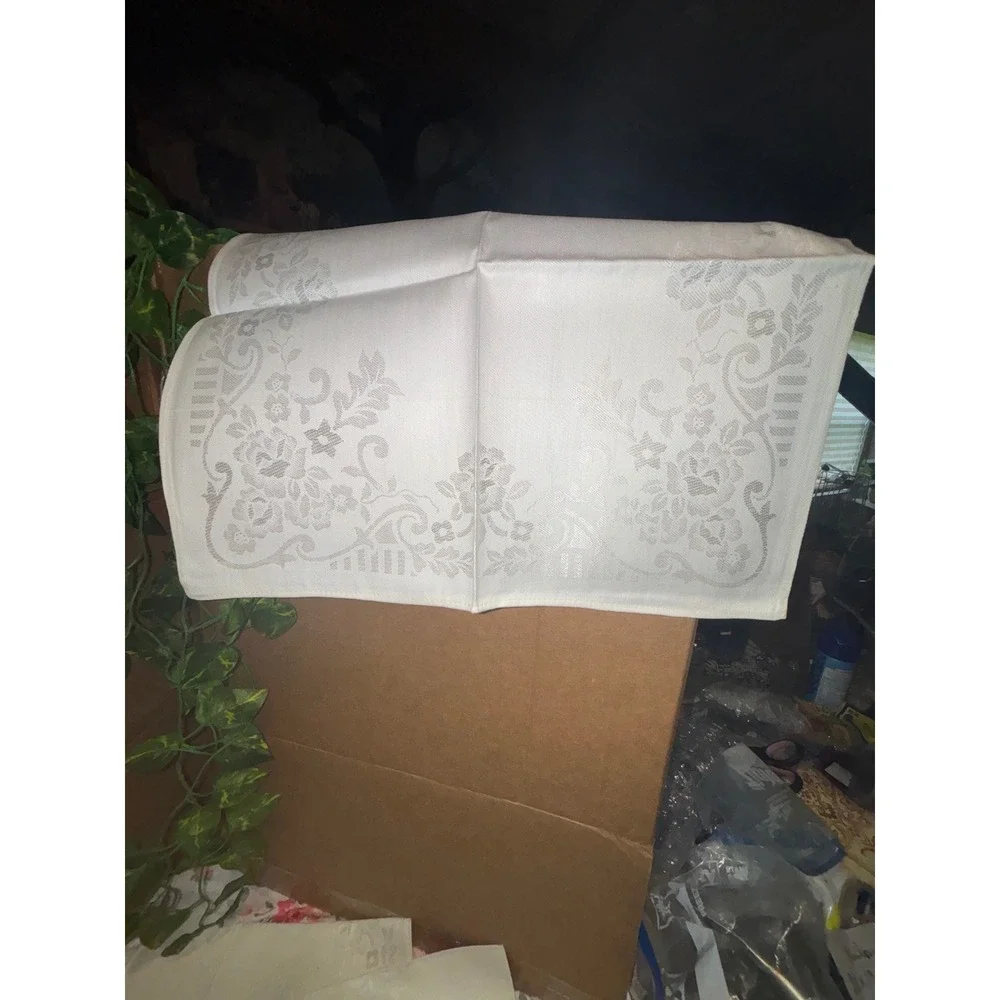 Set of 11 Cream Floral Damask Cloth Napkins 15x15 Square Formal Table Linens